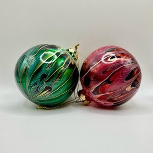 Pair of Marble Inside-Drip Painted Christmas Tree Glass Ball Ornaments